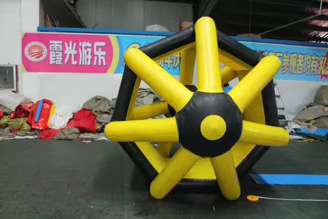涞水充气水上滚筒球